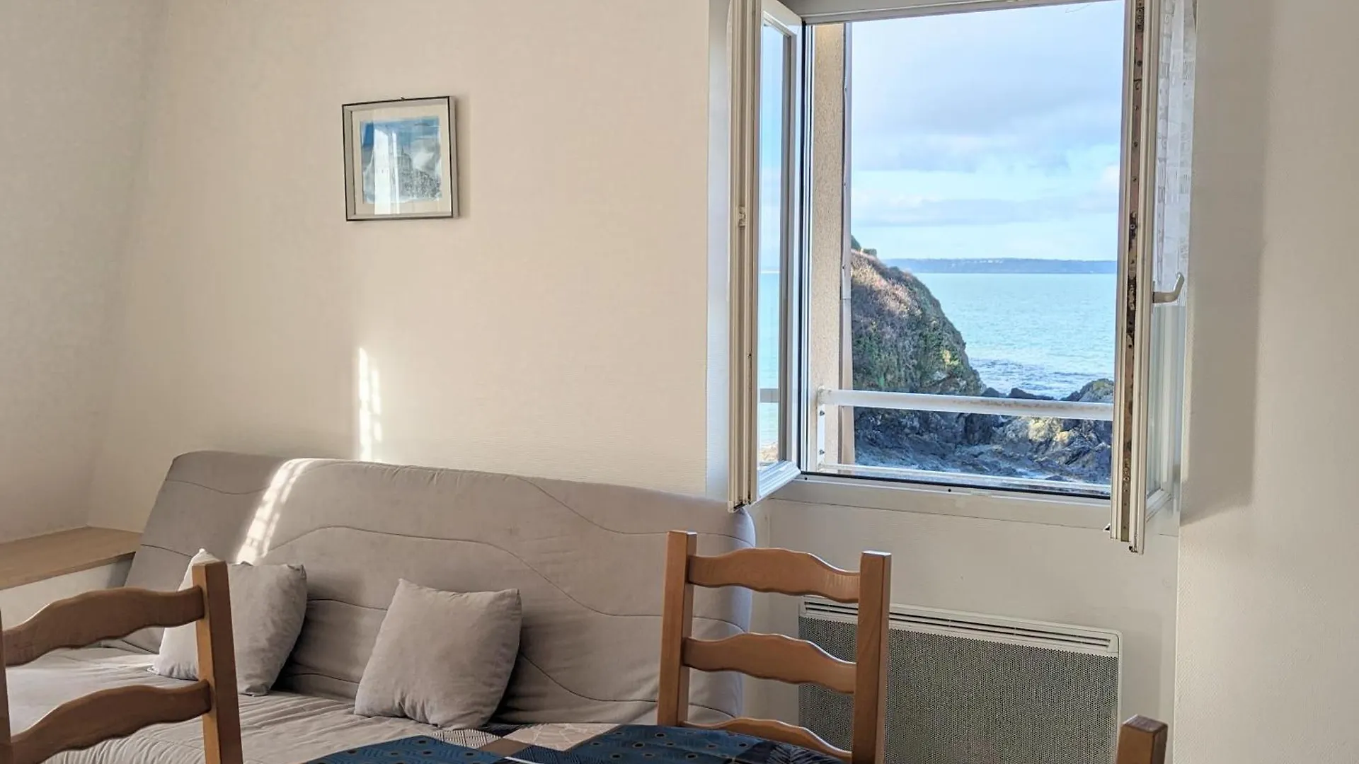 Apartment T3 Vue Mer - Face A La Plage Et Au Sentier Des Douaniers Planguenoual