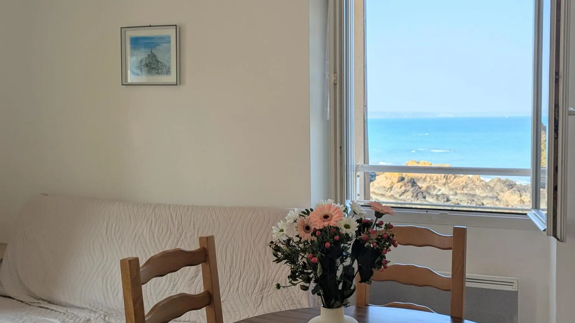 Apartment T3 Vue Mer - Face A La Plage Et Au Sentier Des Douaniers Planguenoual